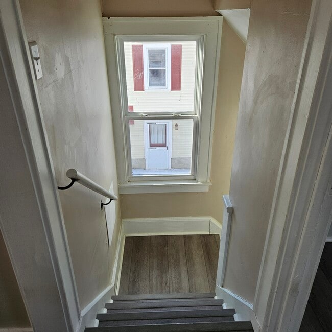 Building Photo - 35 Buffalo St