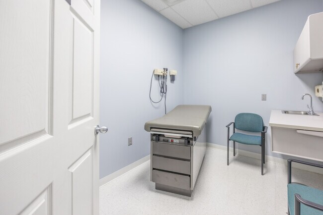 Building Photo - 305 Grady Rd