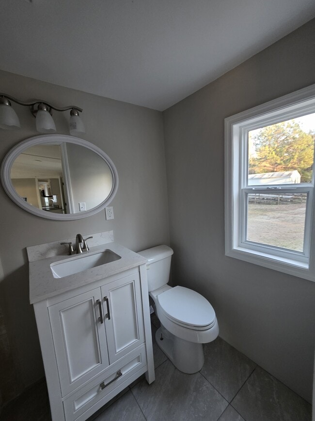 Building Photo - 126 Buckeye Ct