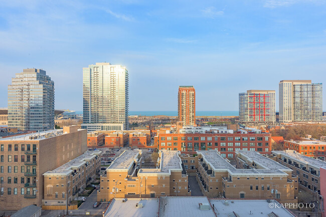 Building Photo - 1720 S Michigan Ave