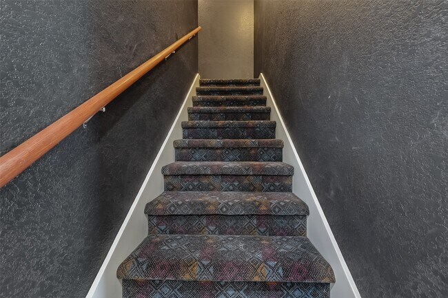 Building Photo - 5942 Sagamore Bay Ln