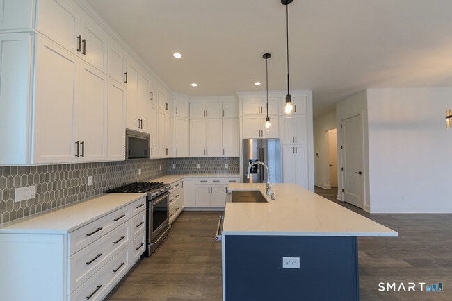 Building Photo - 35 Lookout Rdg