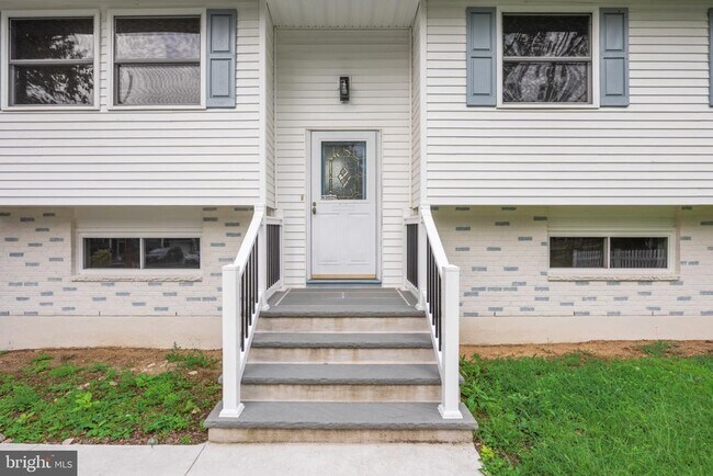 Building Photo - 408 California Trail