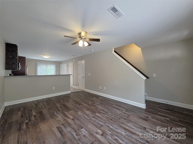 Building Photo - 420 Balfour Dr