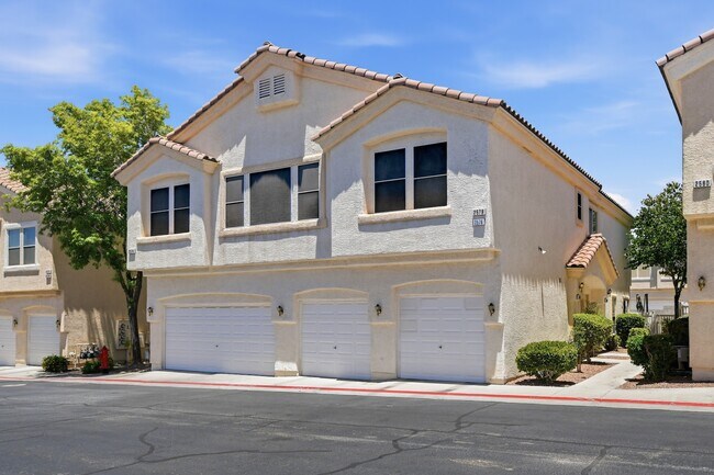 Building Photo - 2576 Velez Valley Way