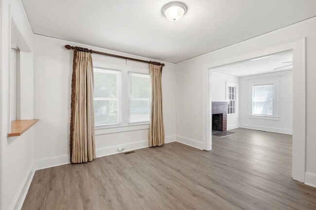 Building Photo - Fully Remodeled Home in the Heart of Belmont