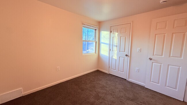 Building Photo - 20619 W Chicago