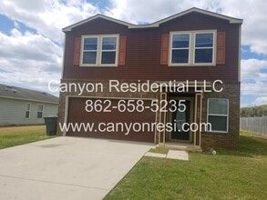 Building Photo - NEW APPLIANCES! Beautiful home in a great area, hurry it won't last long!