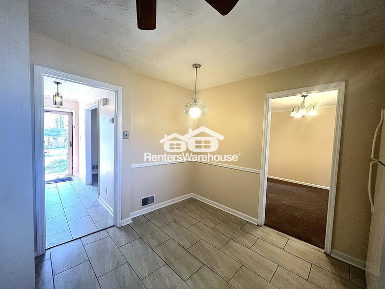 Building Photo - 3575 Leisure Ln