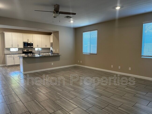 Building Photo - 16562 W Charlotte Dr