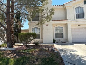 Building Photo - Fully Furnished Three Bedroom Spring Valle...