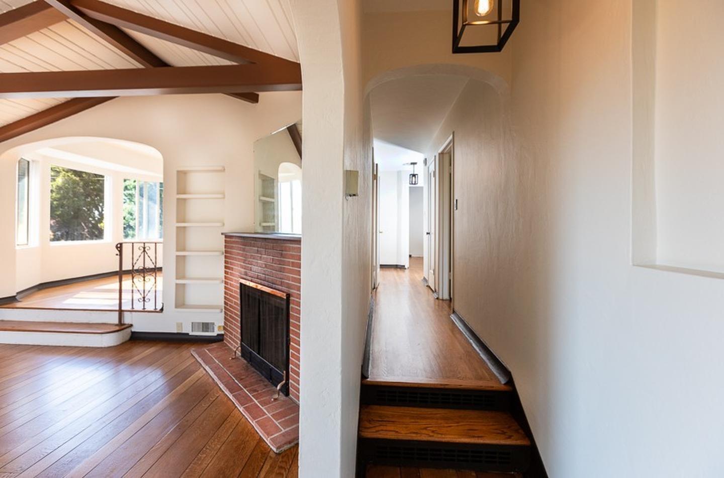 Building Photo - Beautiful 3 bed 2 bath newly renovated Kensington view home