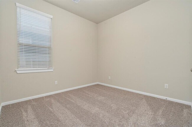 Building Photo - 119 Lukewood Cir