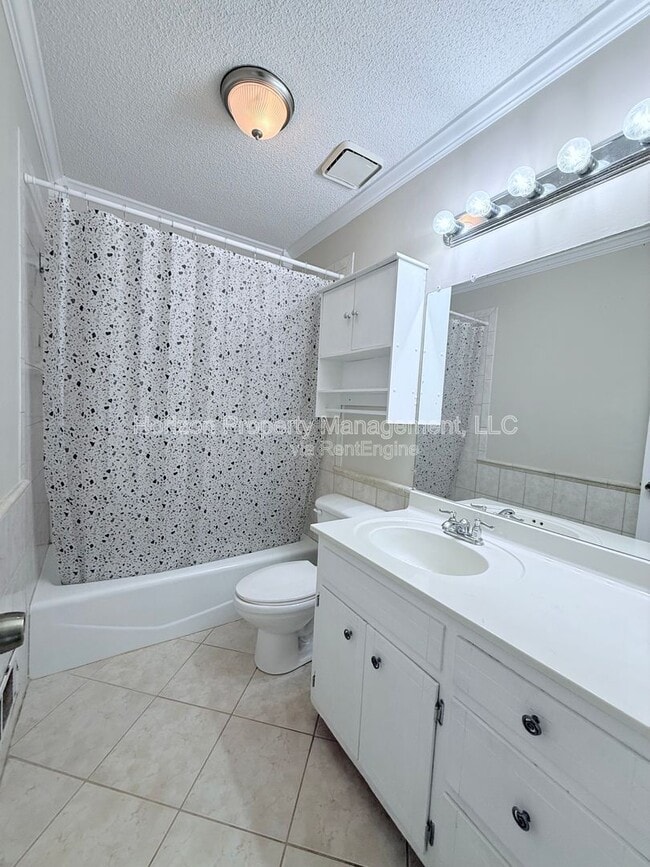 Building Photo - 3730 Old Flowery Branch Rd