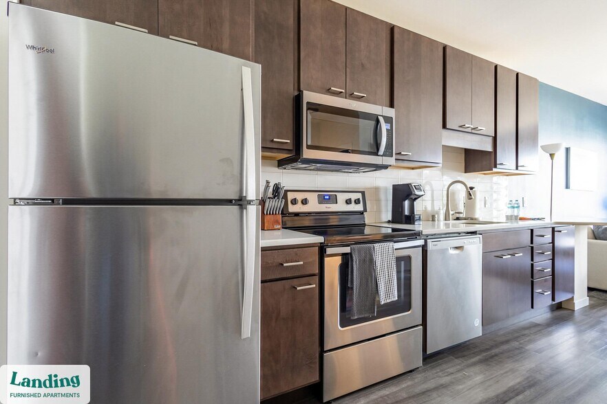 Building Photo - 11221 Synergy Dr