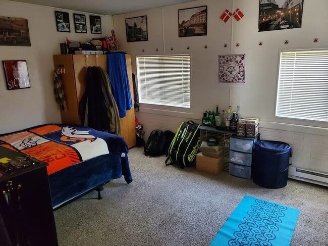 Building Photo - 1354 Mesa Ave