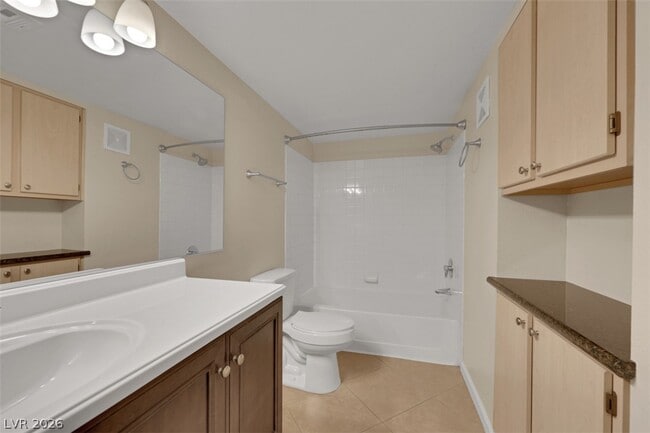 Building Photo - 555 E Silverado Ranch Blvd
