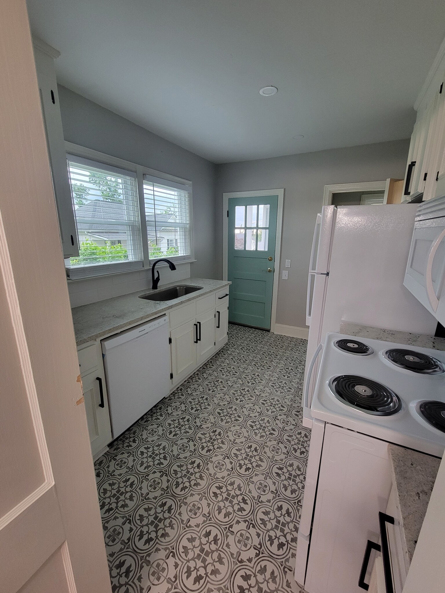 Building Photo - 81 1st Ave