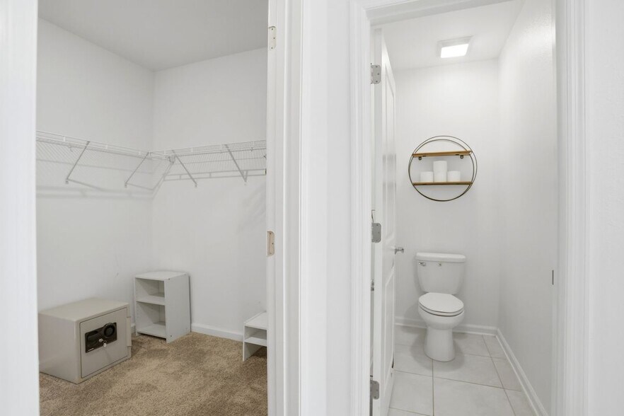Building Photo - 740 Trotters Dr