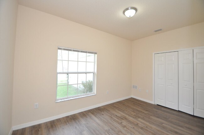 Building Photo - 2 STORY-3/3/1 DUPLEX