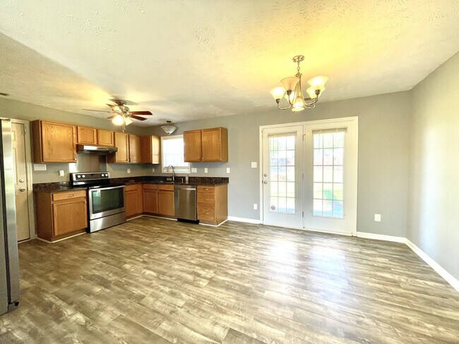 Building Photo - 115 Purple Martin Pl