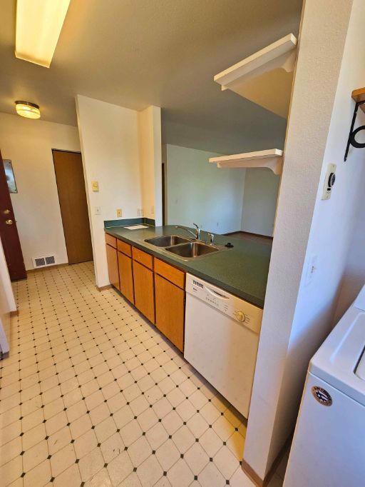 Building Photo - 317 E C St