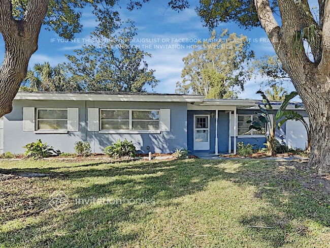 Building Photo - 12160 Croft Dr N