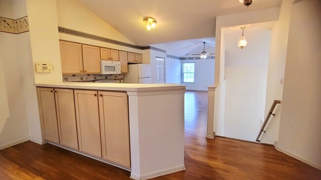 Building Photo - 2125 Fulham Dr