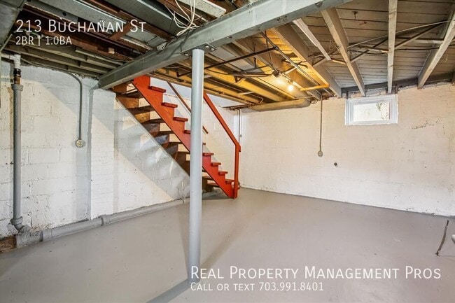 Building Photo - 213 Buchanan St