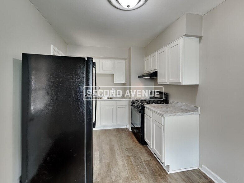 Building Photo - 536 E Epworth Ave