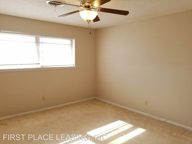Building Photo - 3 br, 2 bath House - 509 Circle Dr.