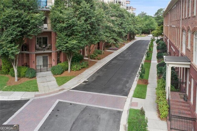 Building Photo - 900 River Vista Drive