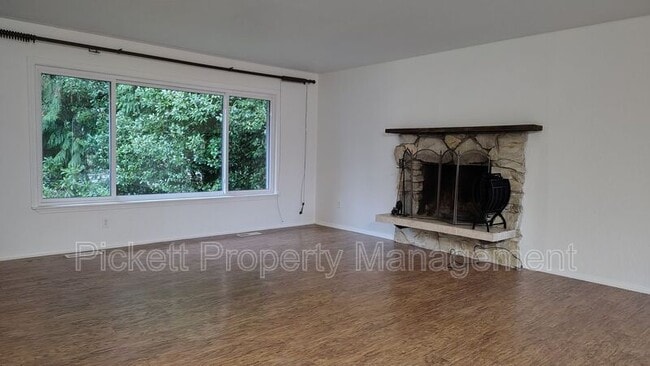 Building Photo - 24410 Andorra Ct NE