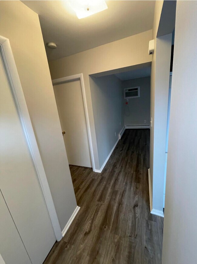 Unit 105 Entryway - 22000 Beck Rd