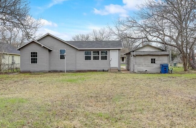 Building Photo - 720 E Guadalupe St