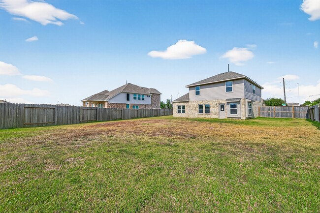 Building Photo - 9738 Willowmoor Lane