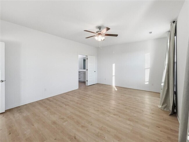 Building Photo - 4011 Aryana Ave