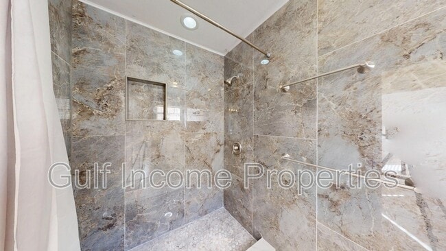 Building Photo - 704 49th St E