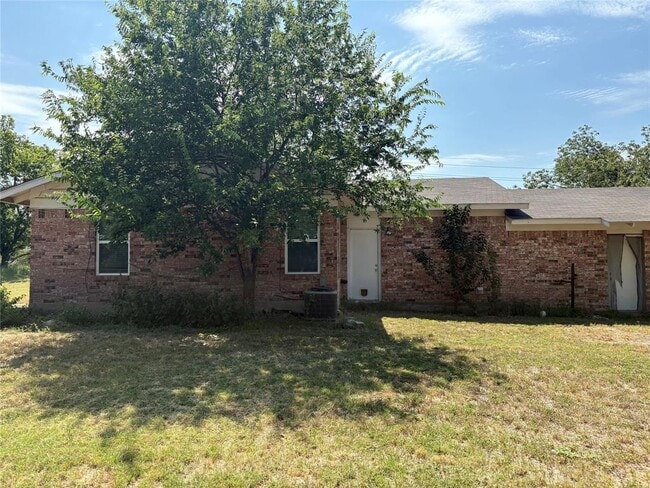 Building Photo - 15304 Tacon Ln