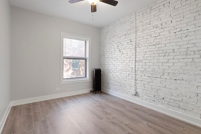 Building Photo - 1708 W Juneway Terrace