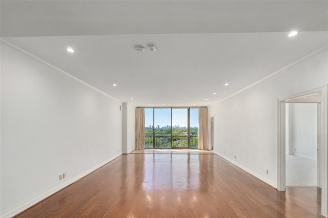 Building Photo - 6335 W Northwest Hwy