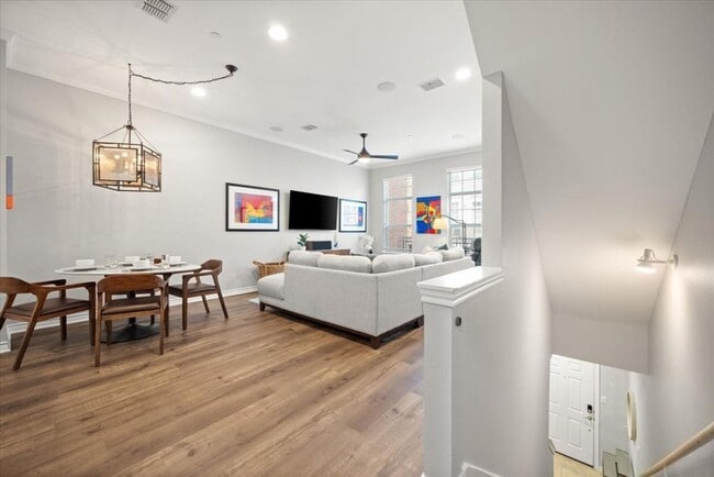 Building Photo - Welcome Home to the Heart of Addison!