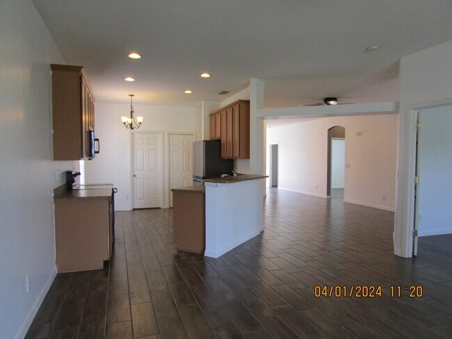Building Photo - 2089 Maeve Cir