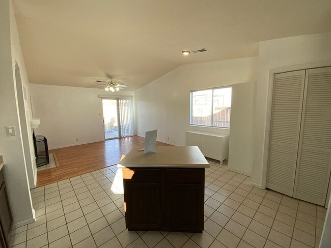 Building Photo - 4 Bedroom Single Story Home Available Near McMahon Blvd NW & Unser Blvd NW!