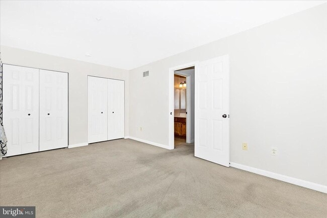 Building Photo - 5621 Queen Anne Ct