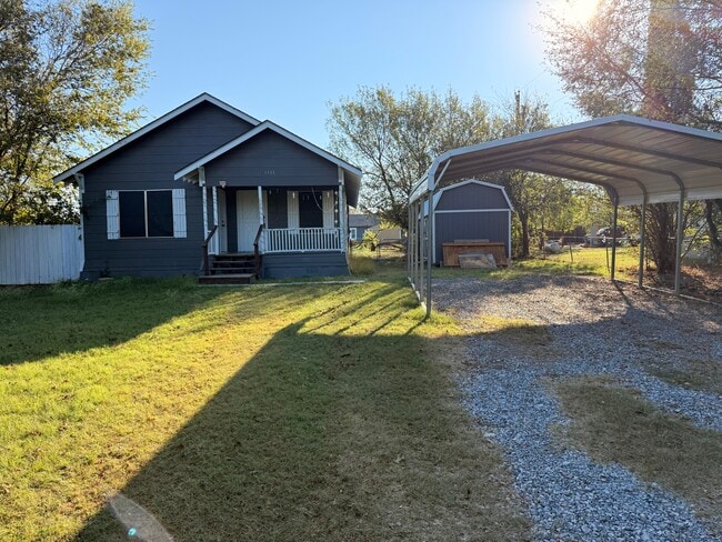 Building Photo - 1111 S Interurban St