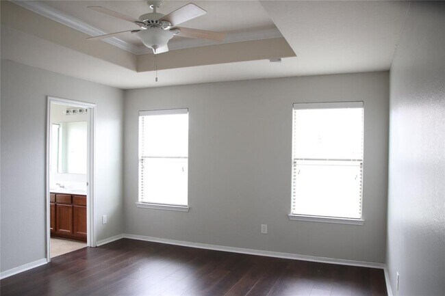 Building Photo - 2710 Sandberry Dr