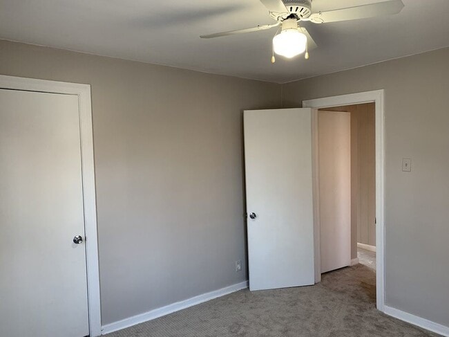 Building Photo - 100 Ash St