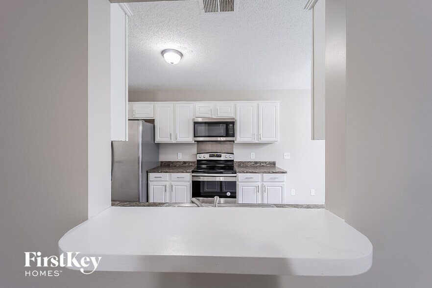 Building Photo - 404 Meadowview Trail