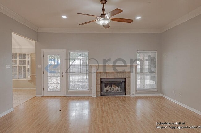 Building Photo - 609 S Ruidoso Downs Dr